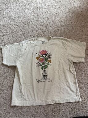 AJR 2025 Tour T Shirt in Medium - Graphic Floral Vase Tee in Yellow Cream